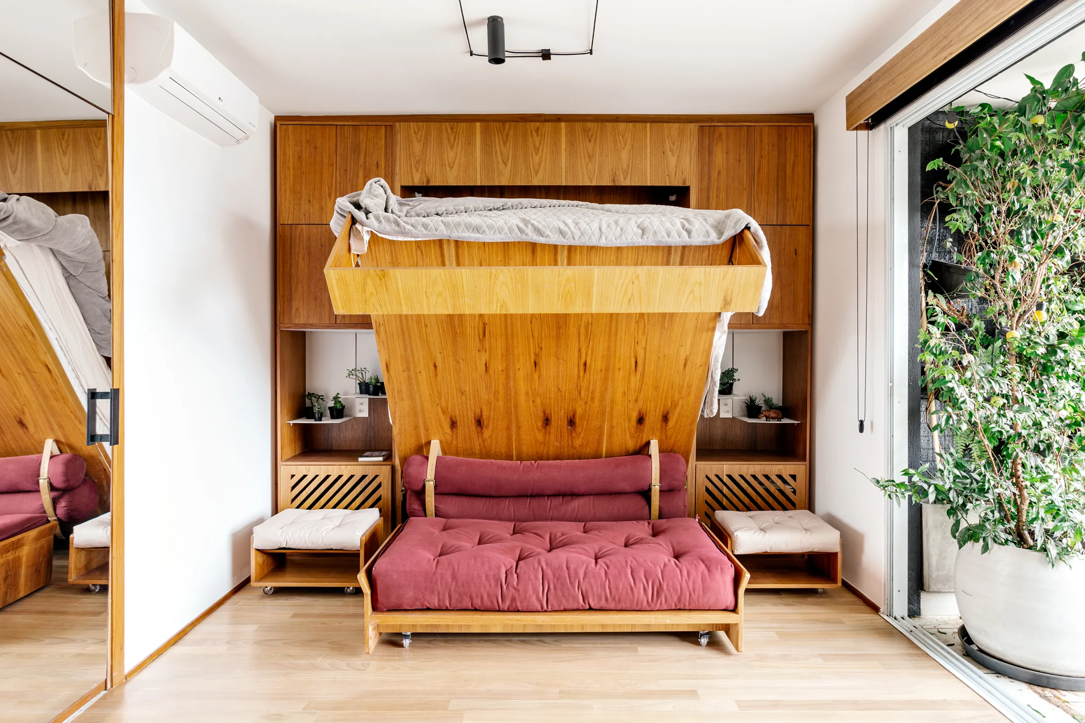 تختخواب مورفی