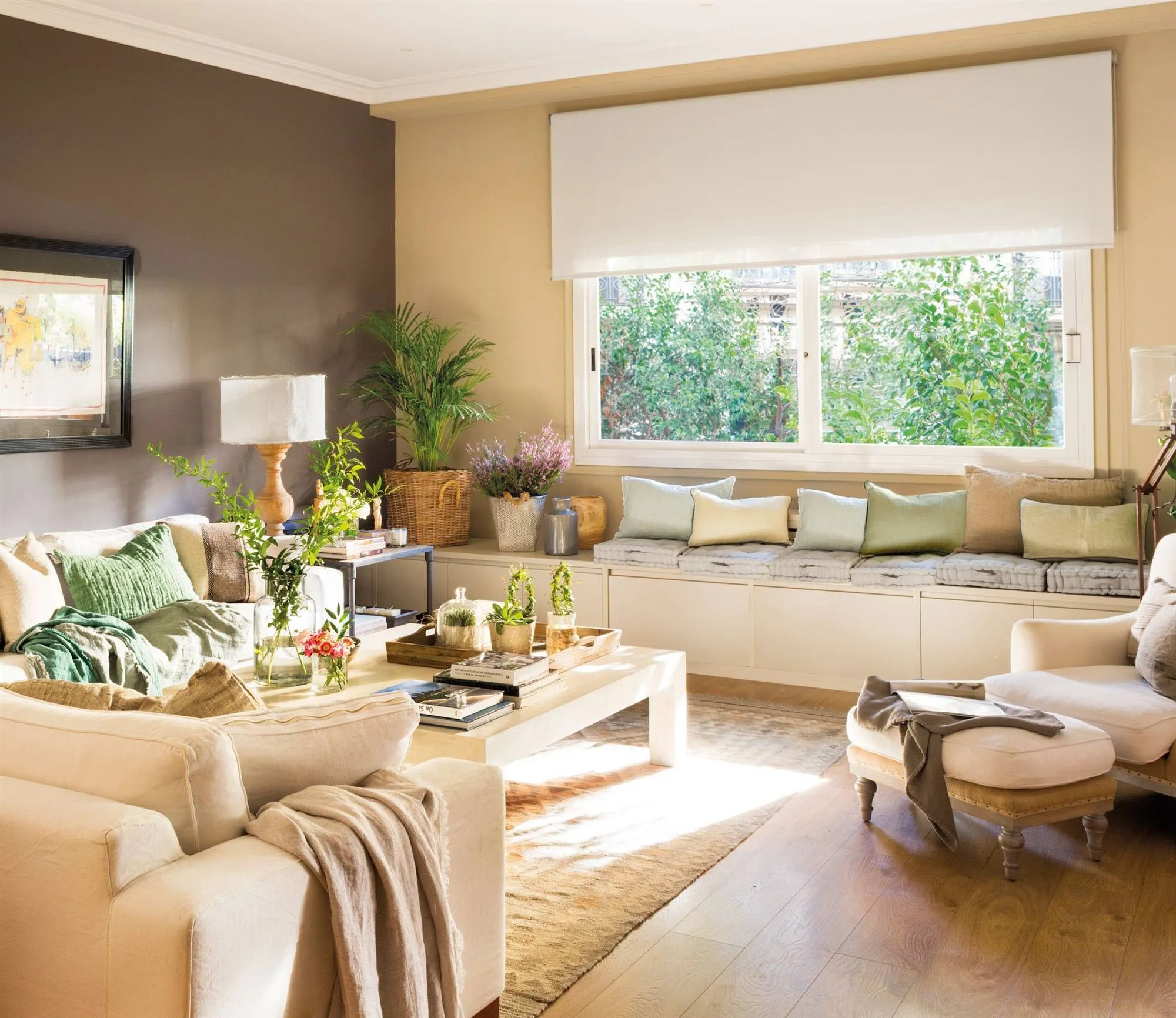 استفاده از دو رنگ برای تفکیک فضا نشیمن