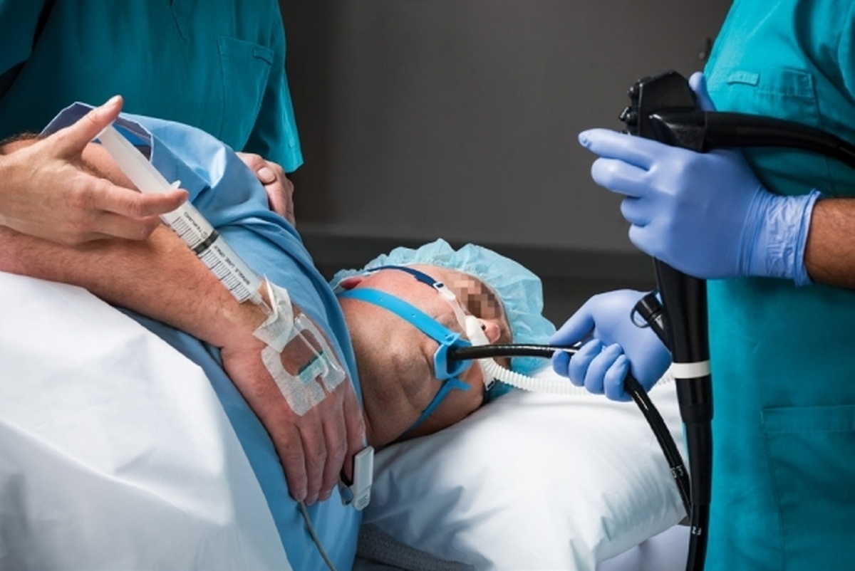 تشخیص درد شکم در سمت چپ با آندوسکپی