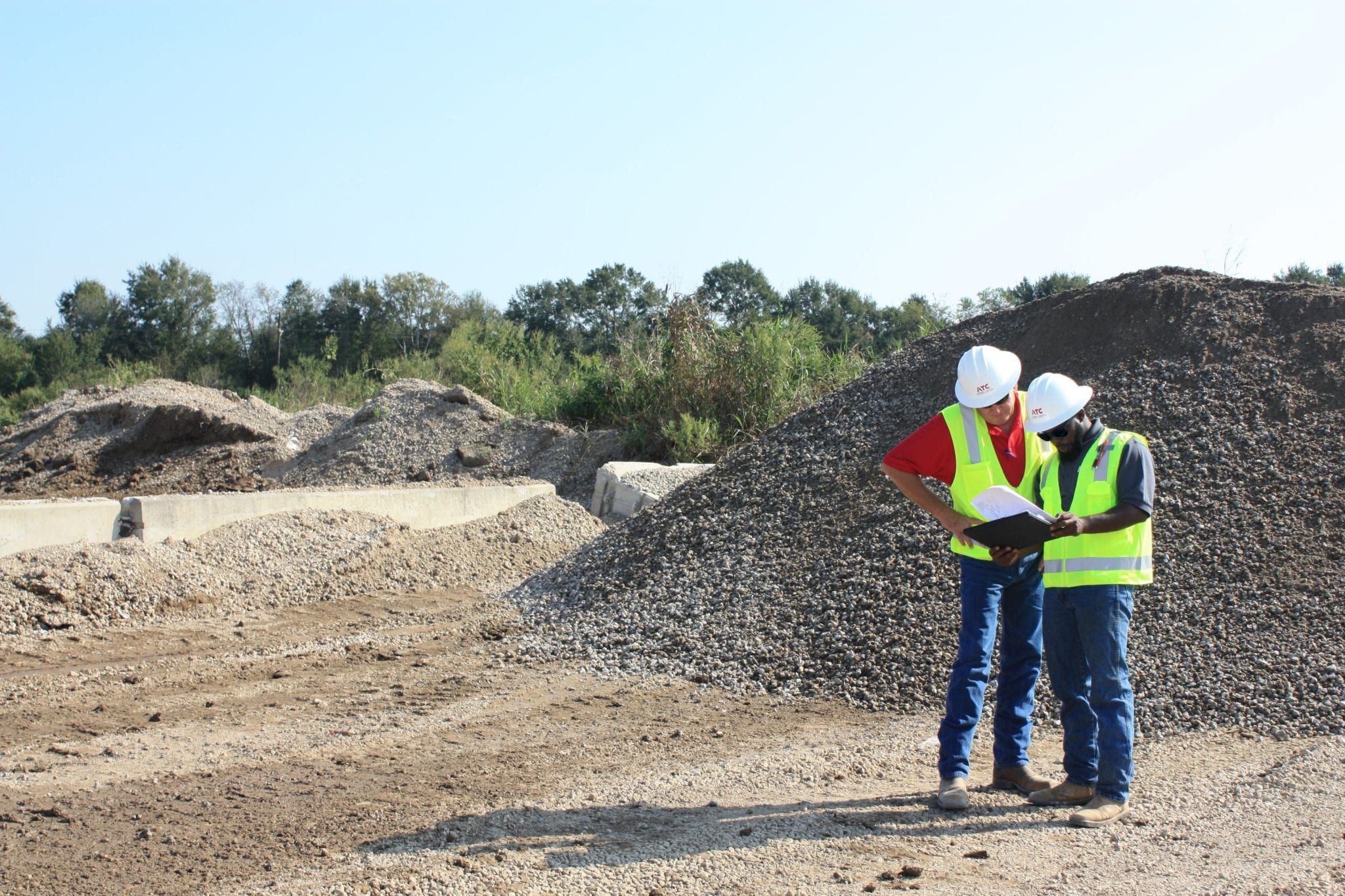 ویژگی‌های مهم خاک برای ساخت‌وساز