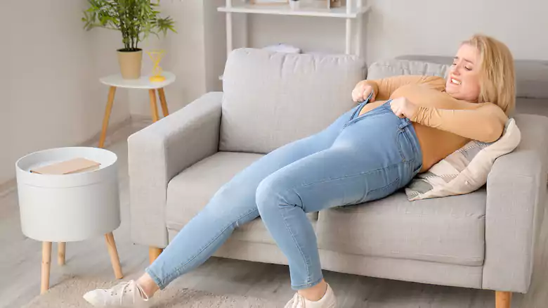 ارتباط لباس تنگ با نفخ